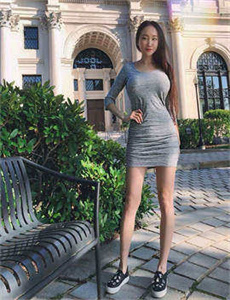 《欧美双洞齐开》