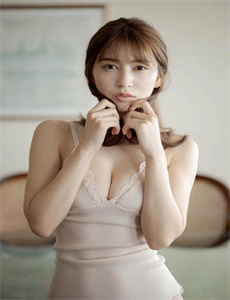《麻袋女图片》